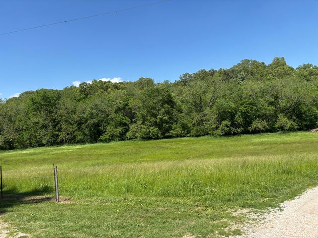 348 Holt Springs Rd Road, Marionville, MO 65705