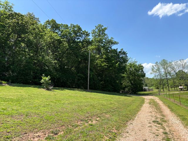 348 Holt Springs Rd Road, Marionville, MO 65705
