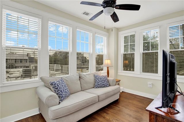 309 E 34th Street 2, Savannah, GA 31401