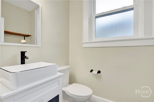 309 E 34th Street 2, Savannah, GA 31401