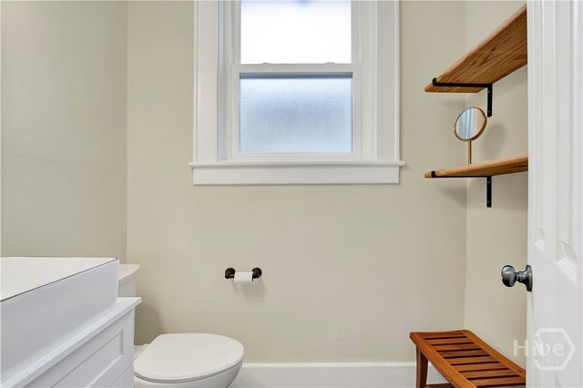 309 E 34th Street 2, Savannah, GA 31401