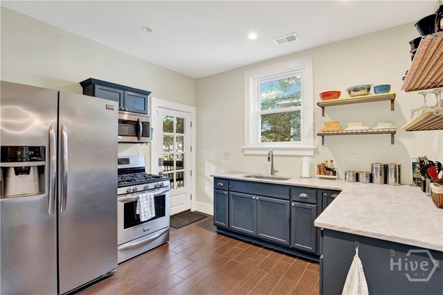 309 E 34th Street 2, Savannah, GA 31401