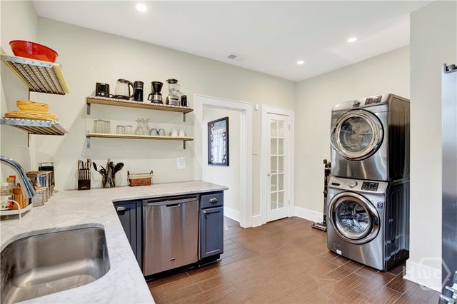 309 E 34th Street 2, Savannah, GA 31401