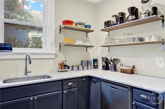 309 E 34th Street 2, Savannah, GA 31401