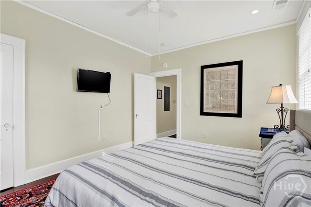 309 E 34th Street 2, Savannah, GA 31401