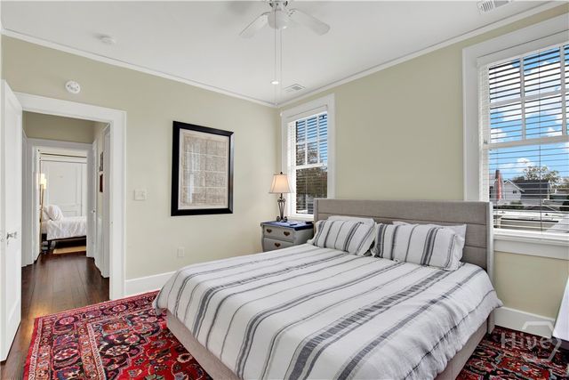 309 E 34th Street 2, Savannah, GA 31401