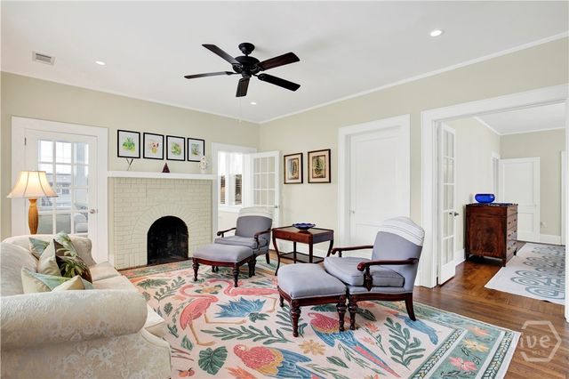 309 E 34th Street 2, Savannah, GA 31401