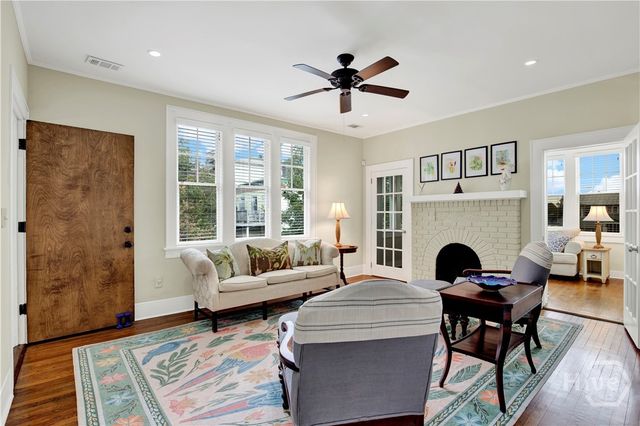 309 E 34th Street 2, Savannah, GA 31401