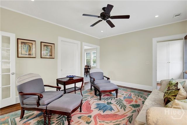 309 E 34th Street 2, Savannah, GA 31401