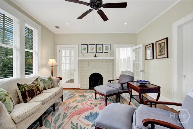 309 E 34th Street 2, Savannah, GA 31401