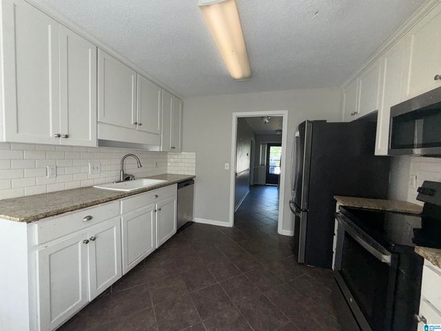 1 CHASE PLANTATION PARKWAY, Hoover, AL 35244