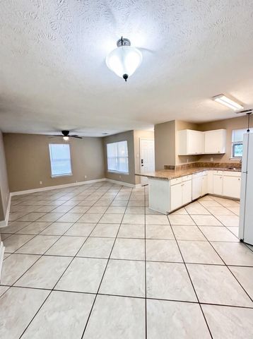 325 Clint Road, Jacksonville, AR 72076