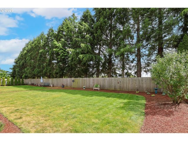 310 Pitney Ln 51, Junction City, OR 97448