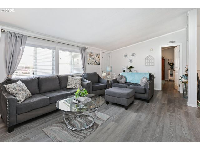 310 Pitney Ln 51, Junction City, OR 97448