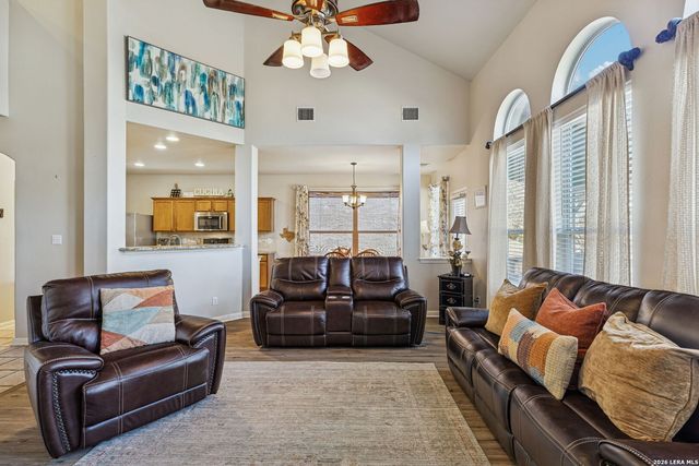 20806 Las Lomas, San Antonio, TX 78258