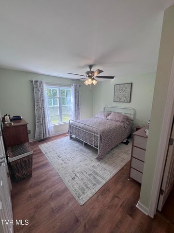 18408 Fortunes Way, Abingdon, VA 24210