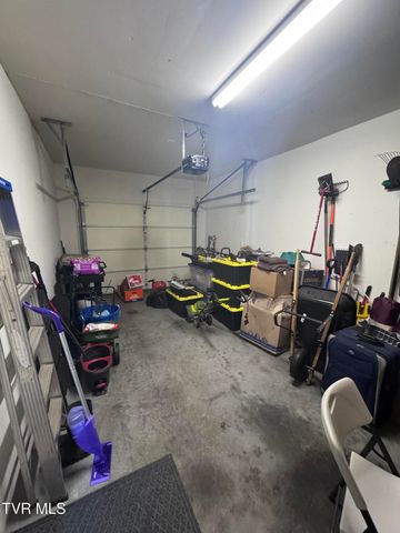 18408 Fortunes Way, Abingdon, VA 24210