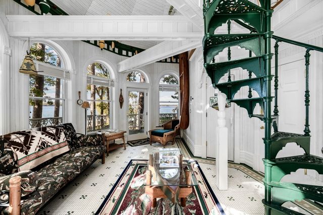 3063 Red Pine Point Drive, Indian River, MI 49749