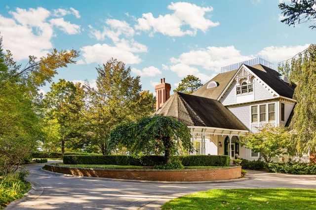 3063 Red Pine Point Drive, Indian River, MI 49749