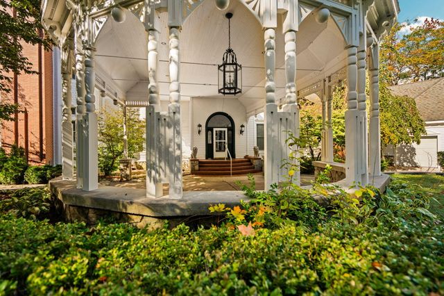 3063 Red Pine Point Drive, Indian River, MI 49749