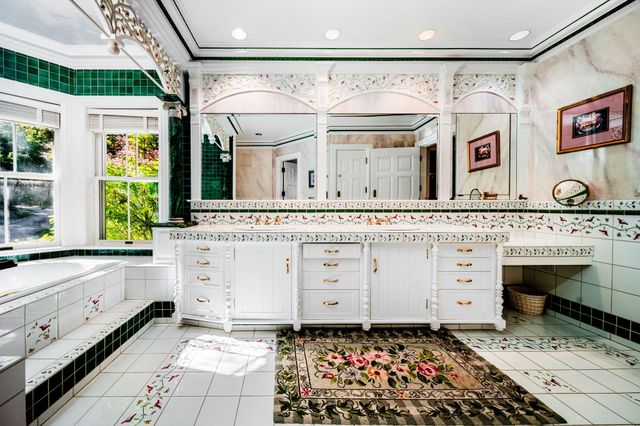 3063 Red Pine Point Drive, Indian River, MI 49749