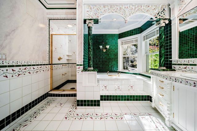 3063 Red Pine Point Drive, Indian River, MI 49749