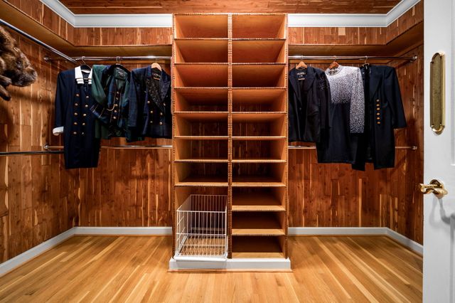 3063 Red Pine Point Drive, Indian River, MI 49749