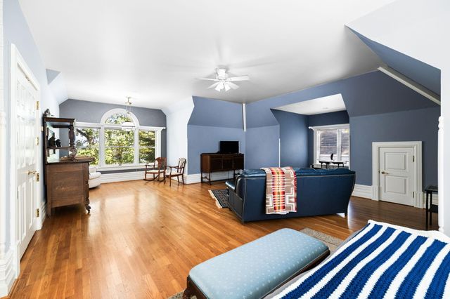 3063 Red Pine Point Drive, Indian River, MI 49749