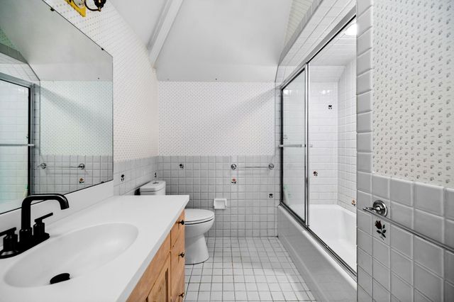 3063 Red Pine Point Drive, Indian River, MI 49749