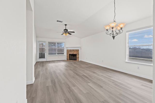 1037 Castle Top Drive, Fort Worth, TX 76052