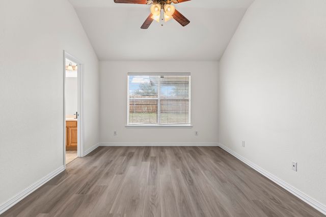 1037 Castle Top Drive, Fort Worth, TX 76052