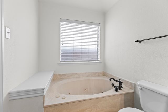 1037 Castle Top Drive, Fort Worth, TX 76052