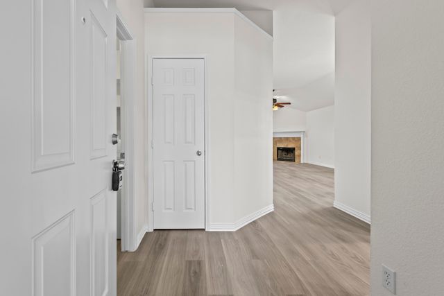 1037 Castle Top Drive, Fort Worth, TX 76052