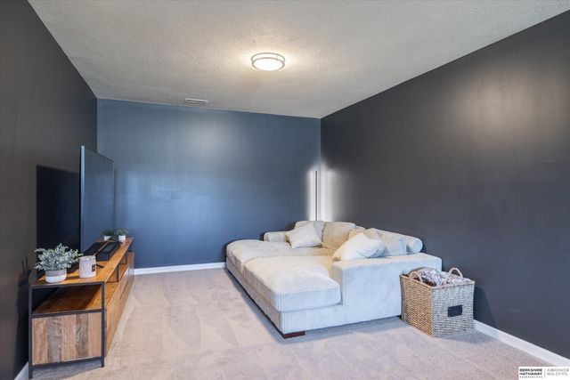 14315 S 17th Street, Bellevue, NE 68123