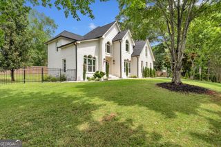 4221 Willow Oak Drive, Gainesville, GA 30506