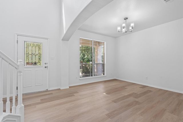 1816 Melissa Oaks LN, Austin, TX 78744