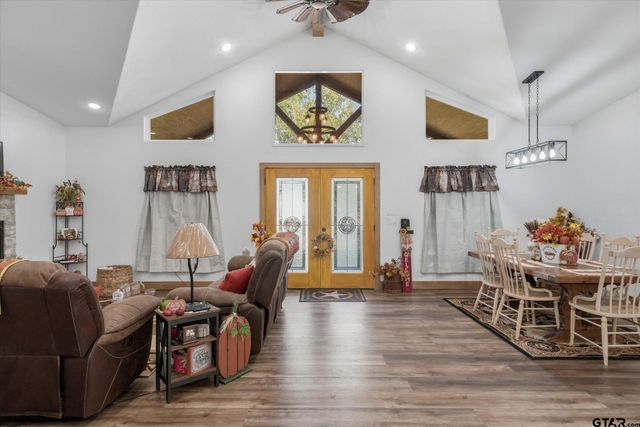 250 VZ County Road 4301, Ben Wheeler, TX 75754