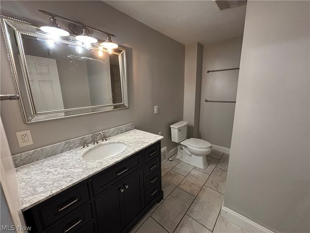 4200 Whitman Avenue DOWN, Cleveland, OH 44113