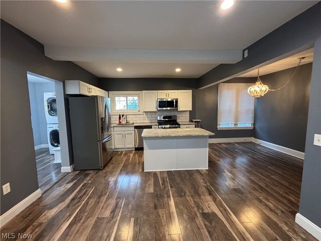 4200 Whitman Avenue DOWN, Cleveland, OH 44113