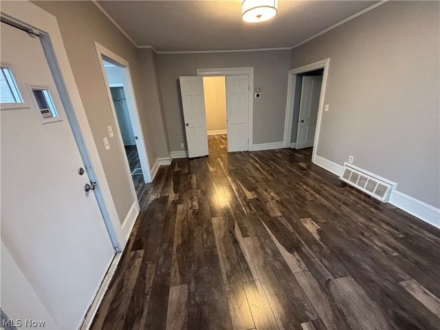 4200 Whitman Avenue DOWN, Cleveland, OH 44113