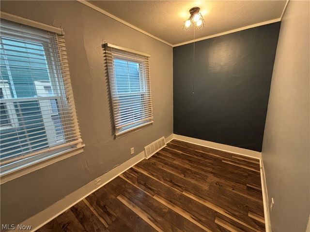 4200 Whitman Avenue DOWN, Cleveland, OH 44113