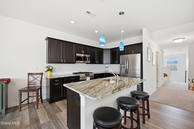 39 Jared Court, Colonie, NY 12047