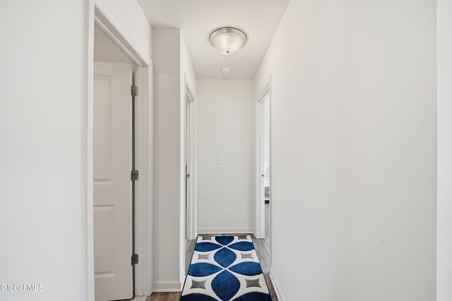 39 Jared Court, Colonie, NY 12047