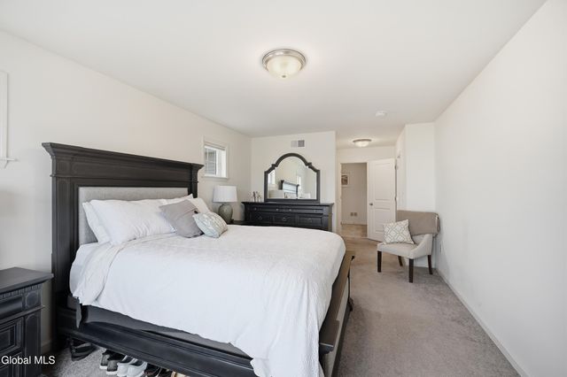 39 Jared Court, Colonie, NY 12047