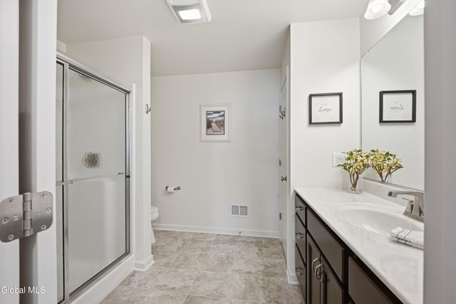 39 Jared Court, Colonie, NY 12047