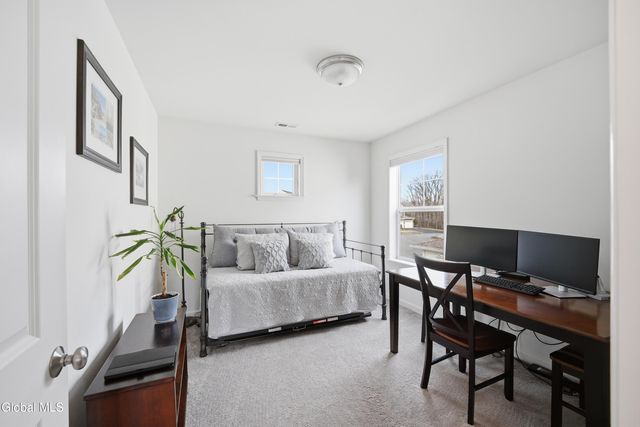 39 Jared Court, Colonie, NY 12047