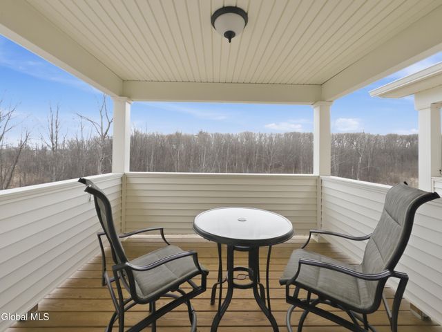 39 Jared Court, Colonie, NY 12047