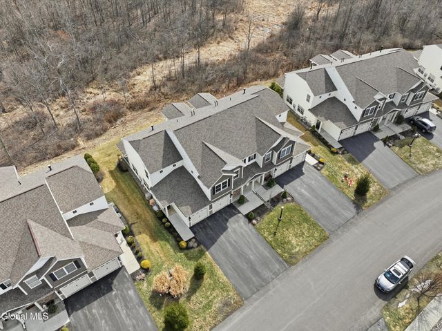 39 Jared Court, Colonie, NY 12047