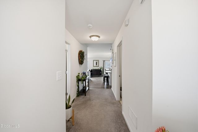 39 Jared Court, Colonie, NY 12047