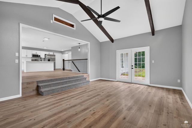2111 Timbercreek Drive, Manhattan, KS 66502